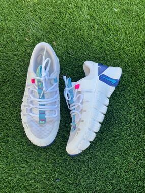 Nike Metcon Women’s White Athletic Shoes with Blue and Teal Accents